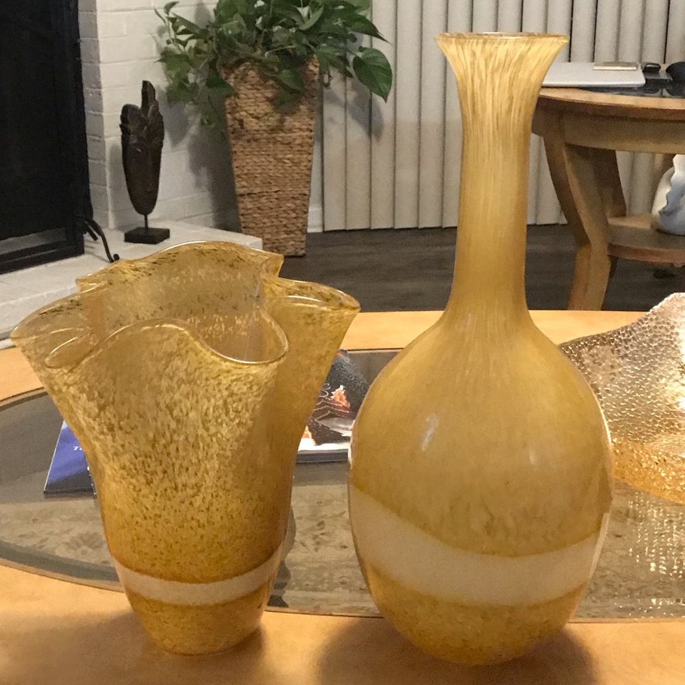 Beautiful Vases - Picture 6 of 7